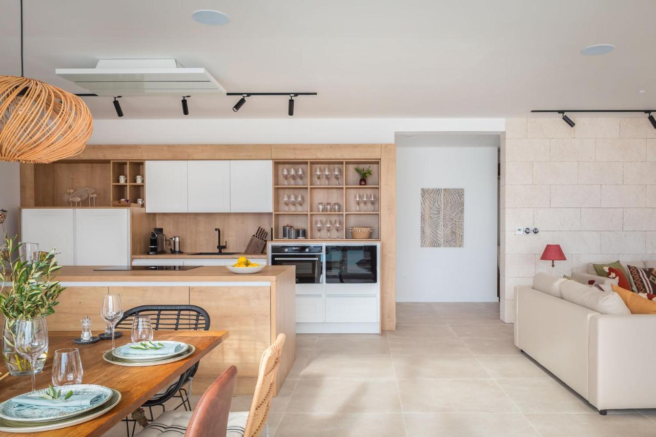 Luxury Vespera Villa